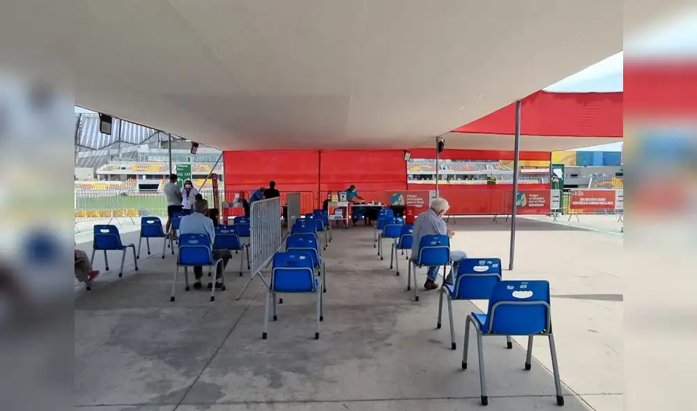 Vacunatorio ubicado en la Videna. Foto: Omar Coca / URPI-LR