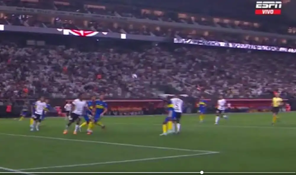 Luis Advíncual es titular ante el Timao. Foto: captura/ESPN