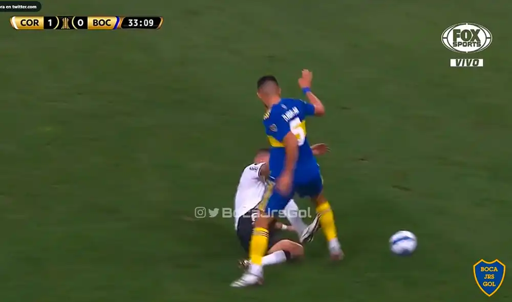 Dura entrada de Renato Augusto sobre Carlos Zambrano. Foto: Captura Fox Sports