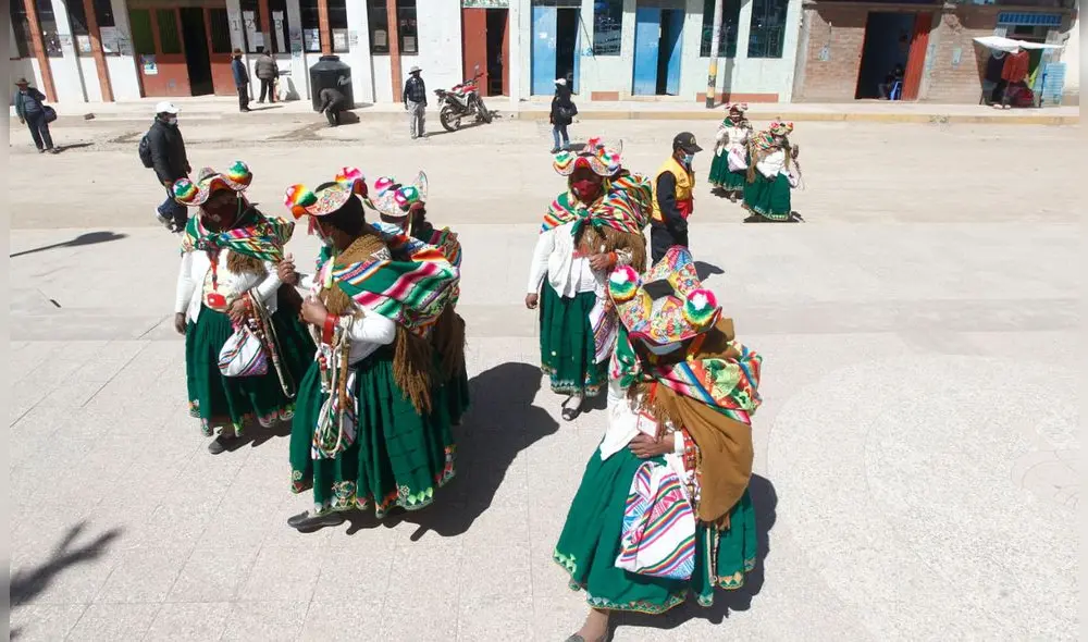 Dirigentes y autoridades pedirán medidas al Ejecutivo y Legislativo. Foto: Juan Carlos Cisneros/La República Dirigentes y autoridades pedirán medidas al Ejecutivo y Legislativo. Foto: Juan Carlos Cisneros/La República