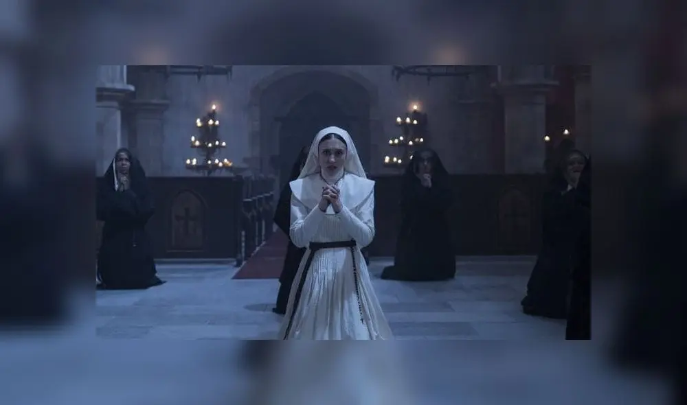 "La monja" comienza cuando una de las monjas de un monasterio en Rumania se quita la vida. Foto: Warner Bros. Pictures