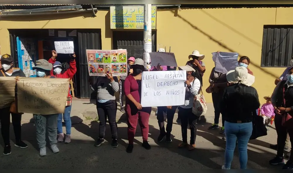 Padres reclaman una respuesta de la Ugel Sur. Foto: Alexis Choque/La Republica