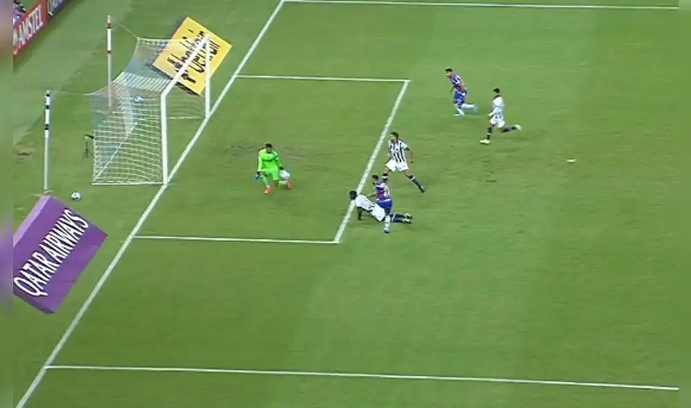 Campos ya tuvo varias salvadas en el Estadio Castelao. Foto: captura Conmebol Campos ya tuvo varias salvadas en el Estadio Castelao. Foto: captura Conmebol