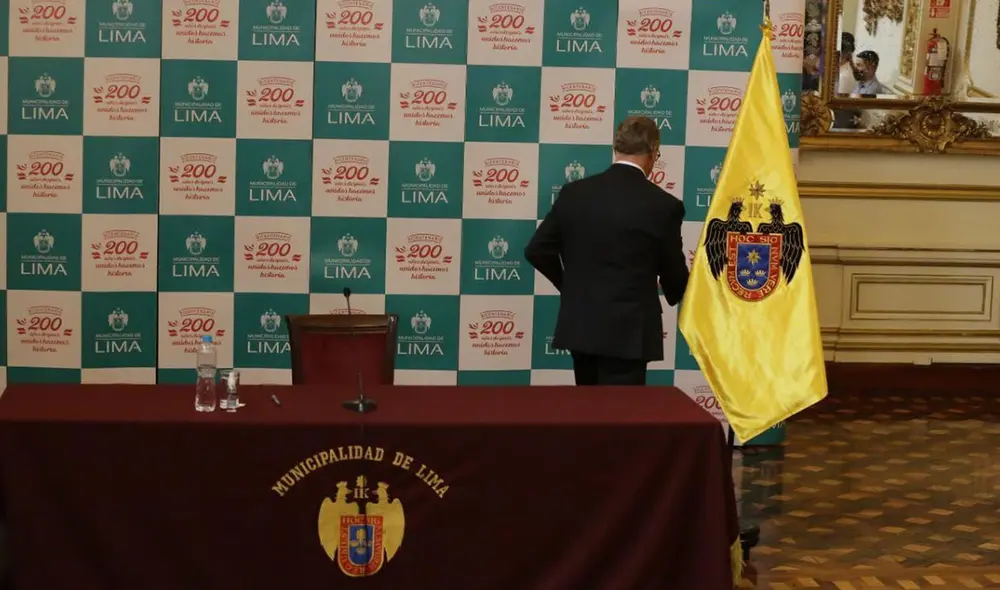 Jorge Muñoz brindó una conferencias de prensa este miércoles tras decisión del JNE de vacarlo de la alcaldía de Lima. Foto: John Reyes Jorge Muñoz brindó una conferencias de prensa este miércoles tras decisión del JNE de vacarlo de la alcaldía de Lima. Foto: John Reyes