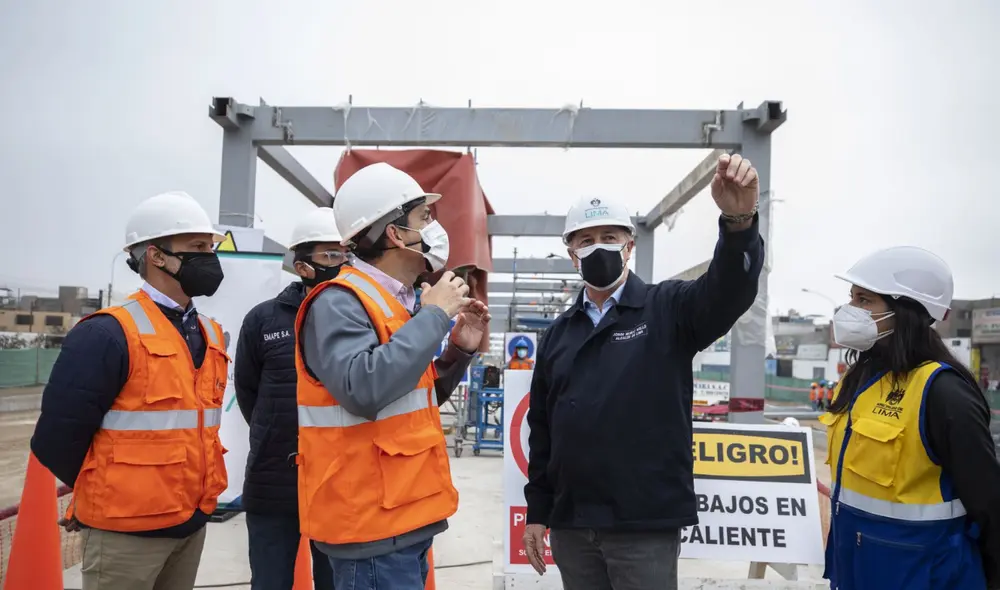 Jorge Muñoz tendría que dejar el cargo de alcalde de Lima en los próximos días. Foto: Andina Jorge Muñoz tendría que dejar el cargo de alcalde de Lima en los próximos días. Foto: Andina