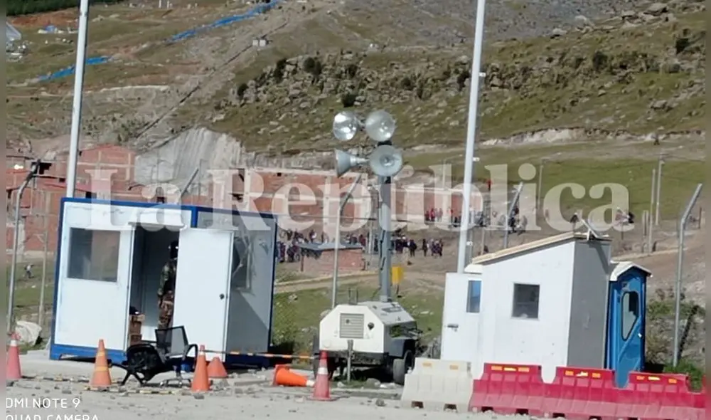 Desalojo por parte de la Policía en Apurímac dejó heridos. Foto: Raúl Cabrera/La República