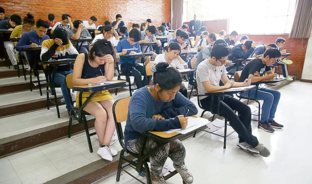 Estudiantes irán durante el semestre académico bajo una modalidad semipresencial. Foto: difusión