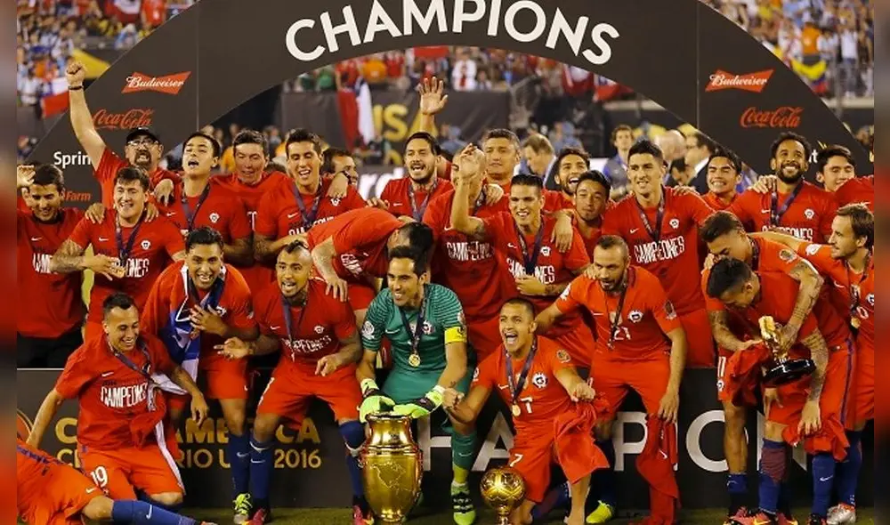 Edson Puch formó parte de la Generación Dorada del fútbol chileno. Foto: EFE