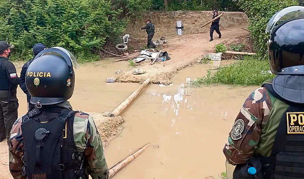 Operativo. Policías destruyeron 12 puentes clandestinos. Foto: difusión