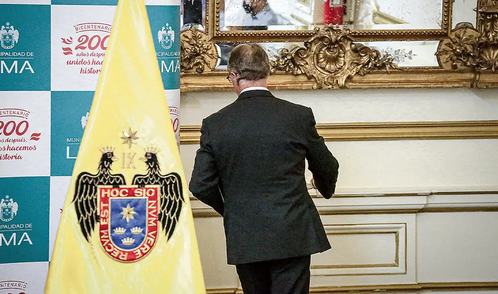 Ya se va. El alcalde de Lima, Jorge Muñoz, elegido por Acción Popular, tendrá que dejar el cargo luego de que el JNE emita la resolución de vacancia, anulando su credencial. Foto: John Reyes/ La República