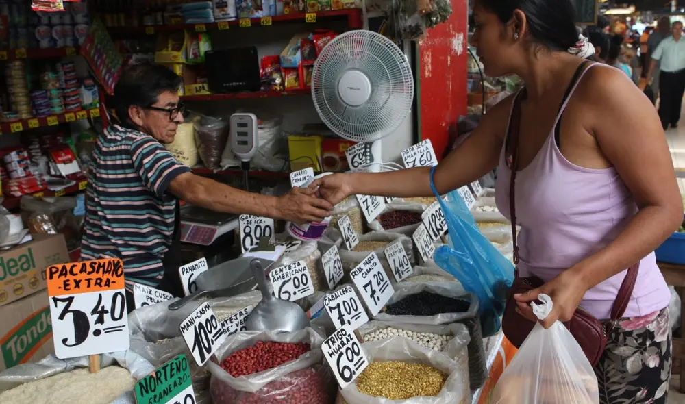 Factores nacionales e internacionales impulsaron alza de productos. Foto: Andina.