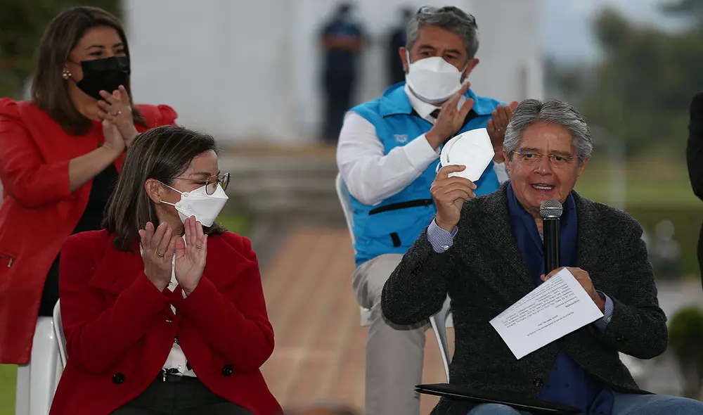 El presidente Guillermo Lasso ofreció declaraciones a la prensa junto a su Gabinete de Gobierno, en Quito (Ecuador). Foto: EFE El presidente Guillermo Lasso ofreció declaraciones a la prensa junto a su Gabinete de Gobierno, en Quito (Ecuador). Foto: EFE