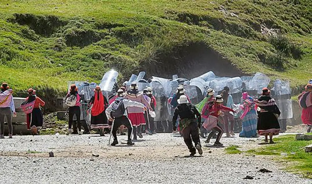 La Defensoría recordó a la Policía Nacional  a Policía Nacional que en todo momento debe hacer uso legal, necesario y proporcional de la fuerza. Foto: La República.