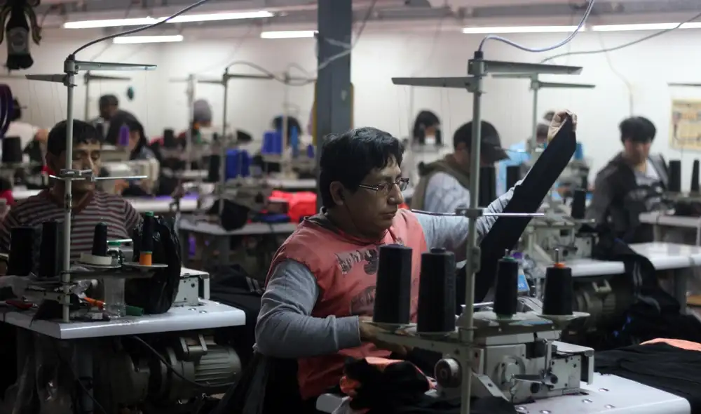 El pago adicional en el feriado del 1 de mayo aplica para trabajadores del sector público y privado. Foto: Juan Ayala/La República