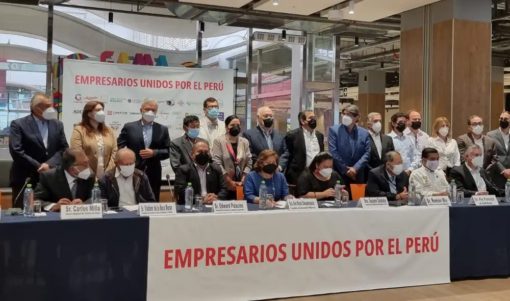 Empresarios también solicitan la convocatoria inmediata al Consejo de Estado. Foto: Gianella Aguirre /  URPI-LR