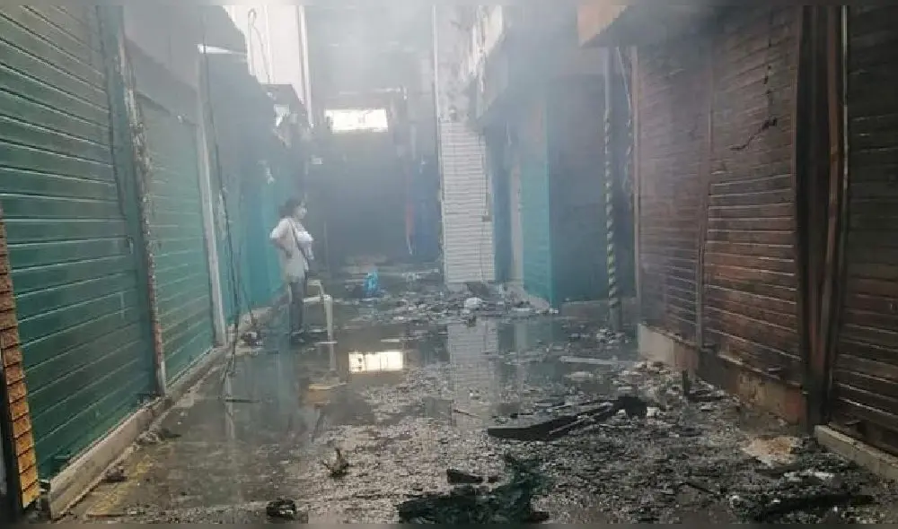 Comerciantes lo perdieron todo tras incendio. Foto: La voz de Piura