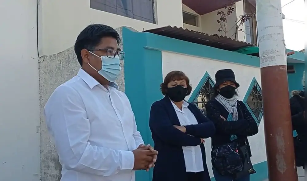 Burgomaestre hizo compromiso con personal edil. Foto: captura video Uchumayo en Imágenes