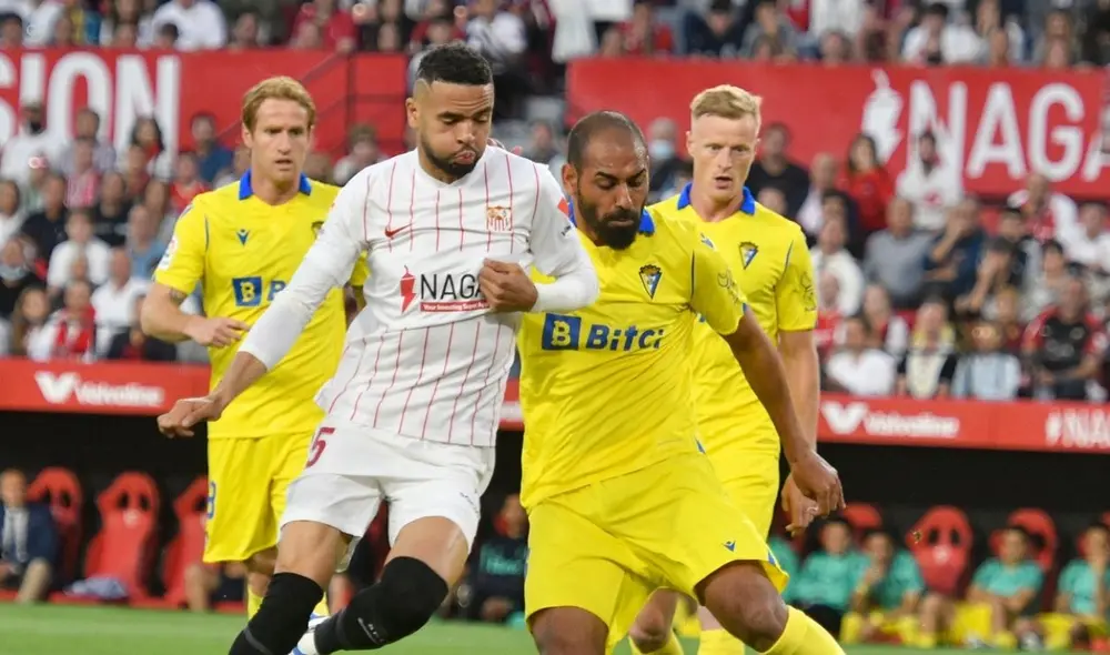 Sevilla y Cádiz juegan por LaLiga Santander 2022. Foto: EFE.
