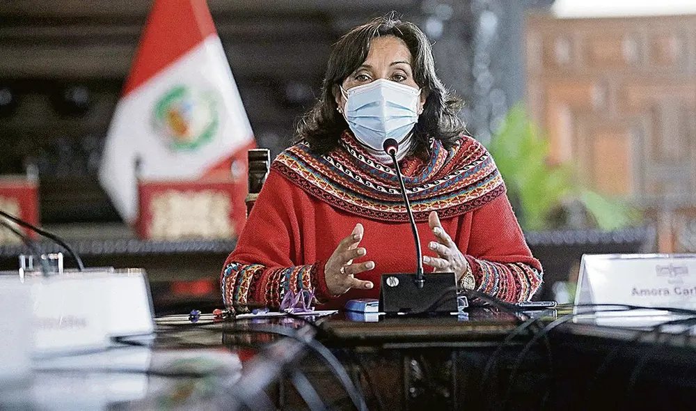 "Es un exceso de querer aperturarle una denuncia por el hecho de haberse acogido a no responder", dijo Boluarte. Foto: Presidencia