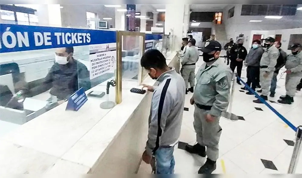 Internos necesitan su documento de identidad para conformar una Sociedad por Acciones Cerradas Simplificadas (SACS). Foto: INPE Internos necesitan su documento de identidad para conformar una Sociedad por Acciones Cerradas Simplificadas (SACS). Foto: INPE