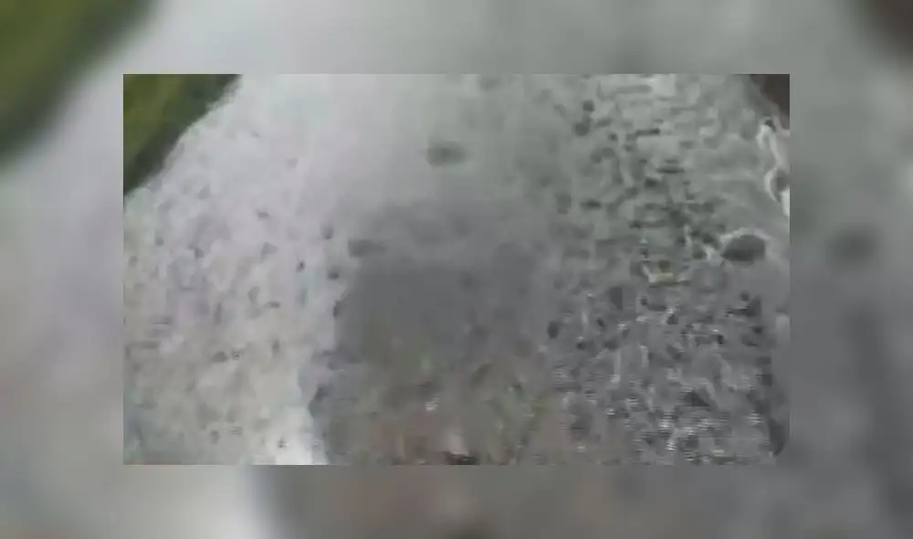 La policia inició con las investigaciones de la identificacion de este hombre así como las causas de su muerte. Foto: captura América Noticias