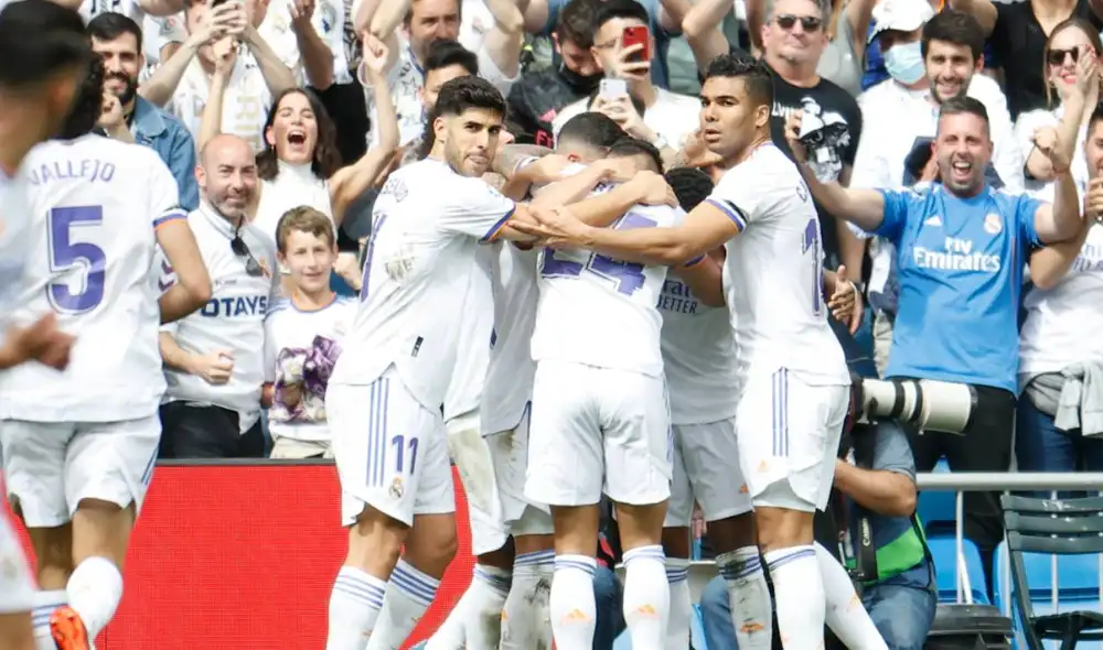 Los merengues alcanzaron un nuevo título en el Santiago Bernabéu. Foto: EFE Los merengues alcanzaron un nuevo título en el Santiago Bernabéu. Foto: EFE