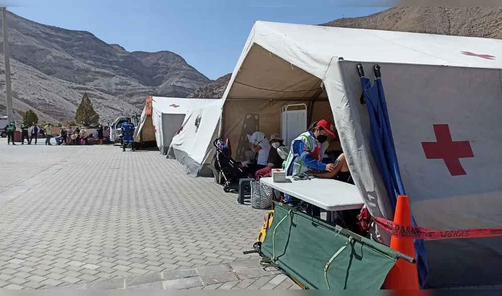 En explanada de santuario se instalaron puestos de la Cruz Roja. Foto: Wilder Pari/URPI