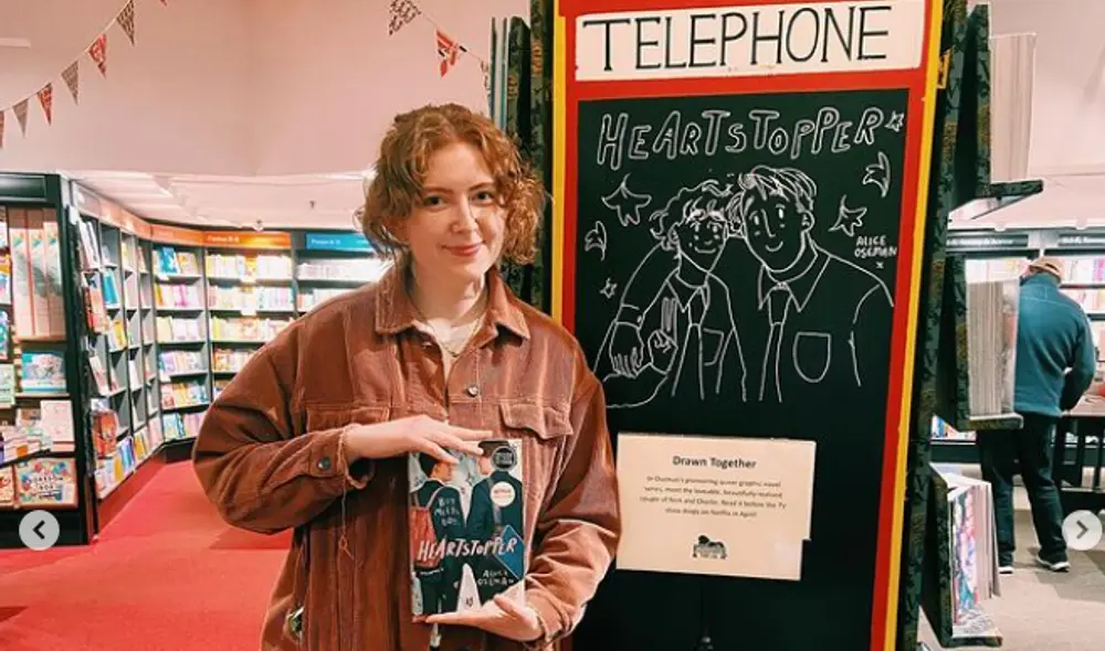 Alice Oseman consiguió su primer contrato editorial a los 17 años y publicó su primera novela en 2014. Foto: Instagram Alice Oseman consiguió su primer contrato editorial a los 17 años y publicó su primera novela en 2014. Foto: Instagram