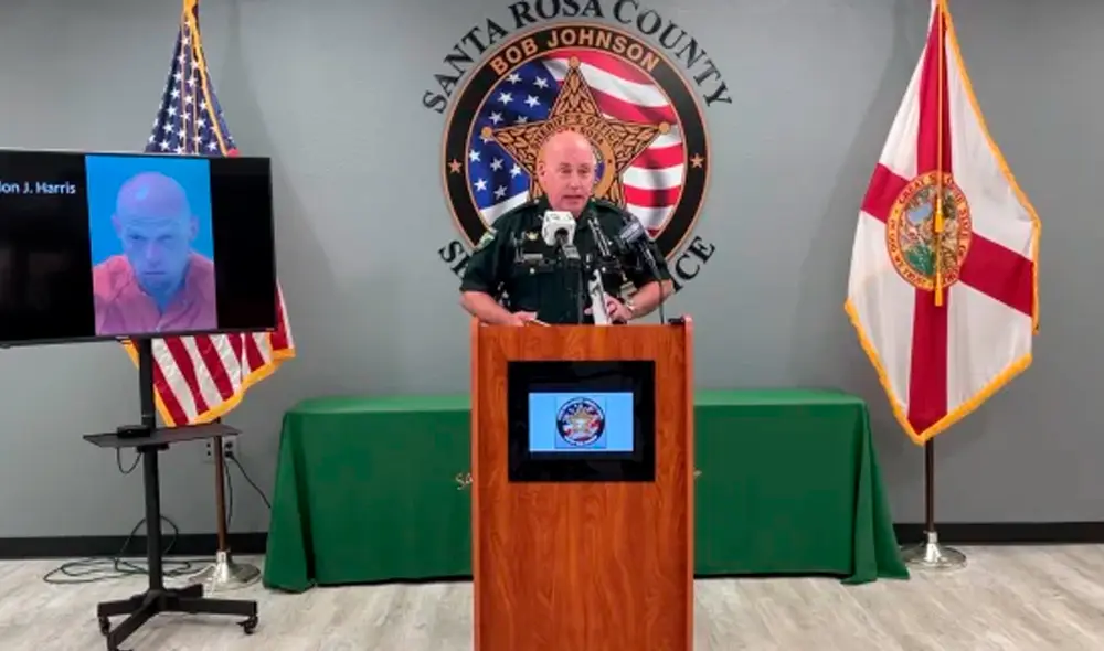 Sheriff invitó a los residentes a llevar un curso de seguridad de armas. Foto: Telemundo