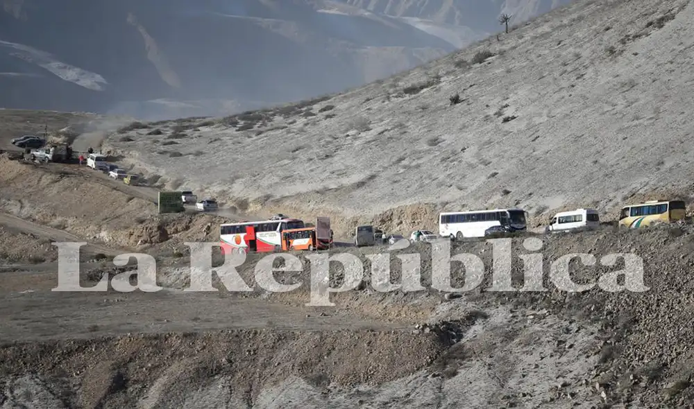 Arequipa. Decenas de unidades llegaron al santuario de la Virgen de Chapi. Foto: La República/Rodrigo Talavera
