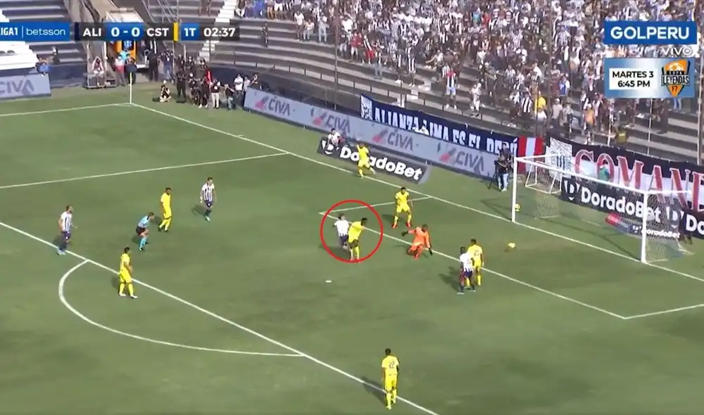 Lavandeira marcó el primer del encuentro. Foto: captura GolPerú.