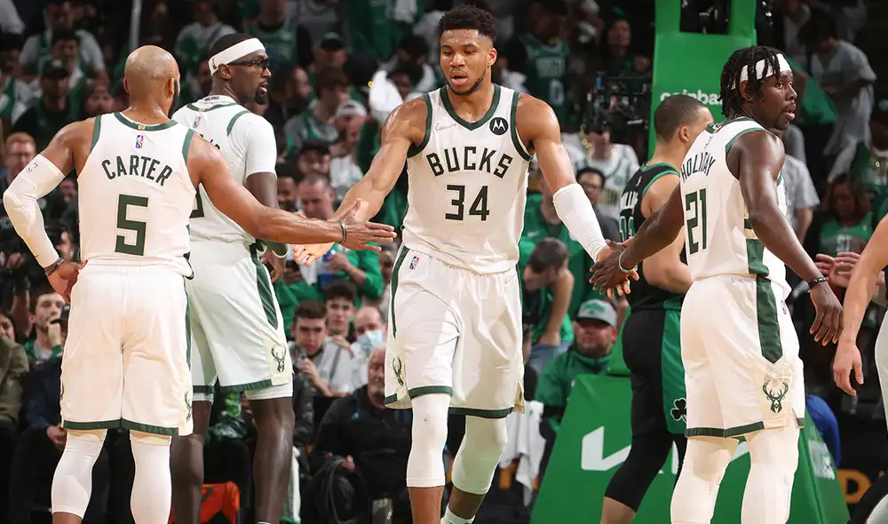 La serie entre Boston Celtics y Milwaukee Bucks inició en el TD Garden. Foto: AFP