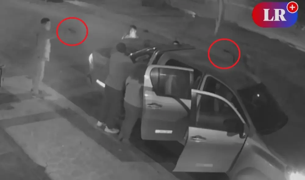 Los hampones llegaron de madrugada, justo cuando tenían el vehículo cargado con mercadería. Foto: captura de URPI-GLR Los hampones llegaron de madrugada, justo cuando tenían el vehículo cargado con mercadería. Foto: captura de URPI-GLR