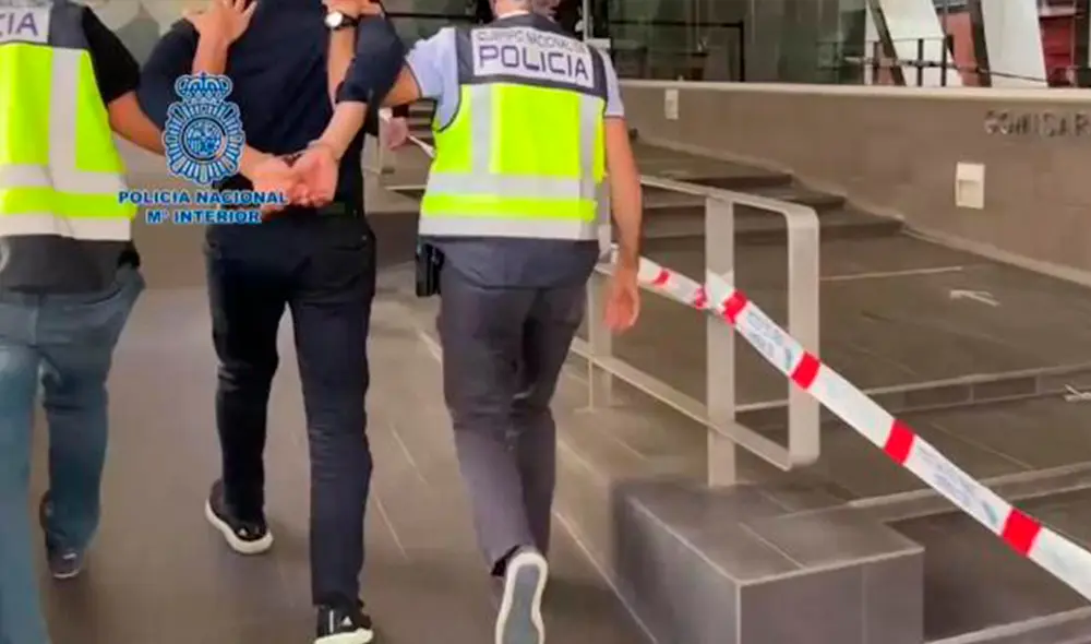 El empresario exigía dinero para solucionar situación migratoria de sus empleados. Foto: EFE El empresario exigía dinero para solucionar situación migratoria de sus empleados. Foto: EFE