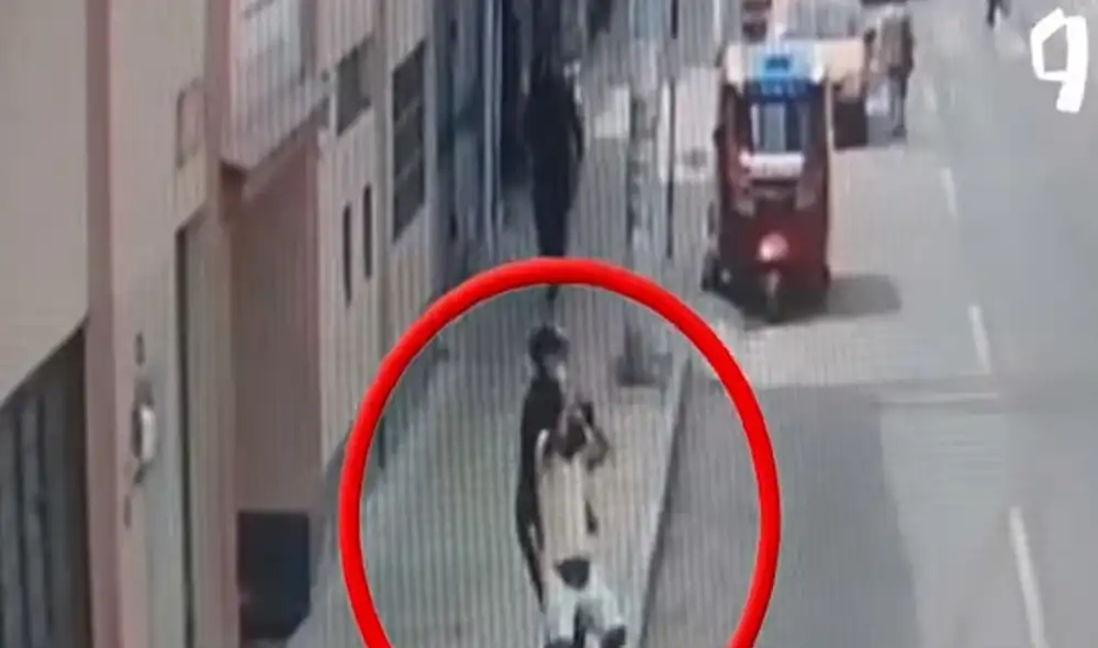 Sujetos atacaron y amenazaron a su víctima a vista y paciencia de más ciudadanos. Foto: Panamericana Noticias