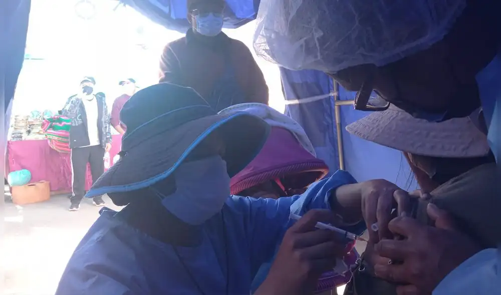 Puntos de inmunización atenderán hasta las 5.00 p. m. Foto: Red de Salud Puno