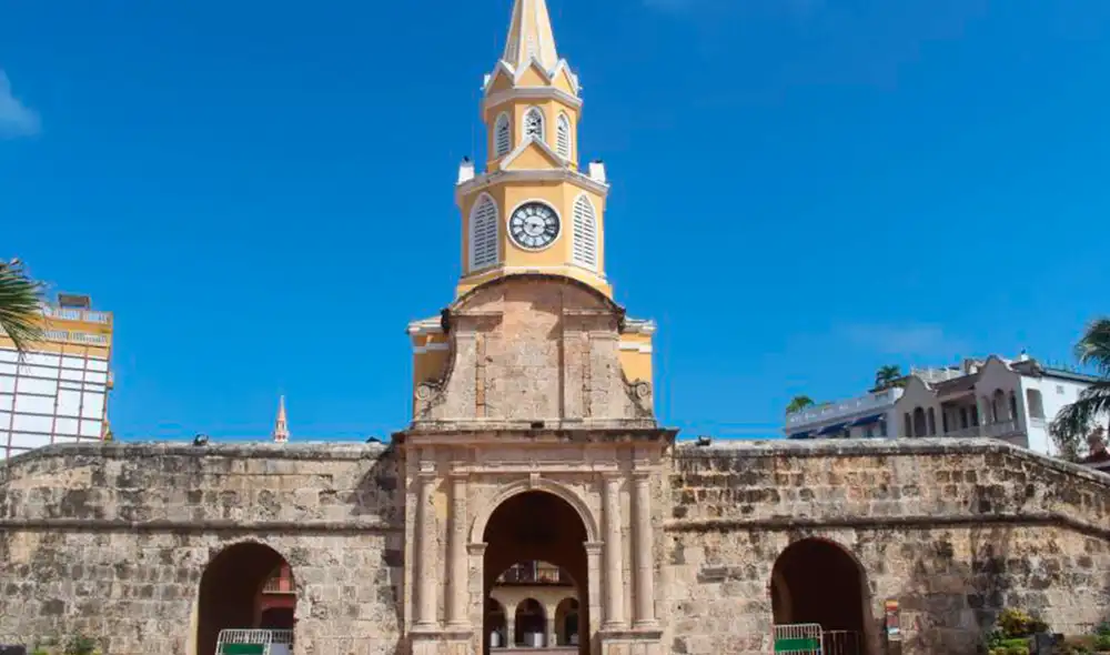 Pareja tuvo sexo en las murallas del emblemático monumento en Cartagena de Indias. Foto: El Tiempo Pareja tuvo sexo en las murallas del emblemático monumento en Cartagena de Indias. Foto: El Tiempo
