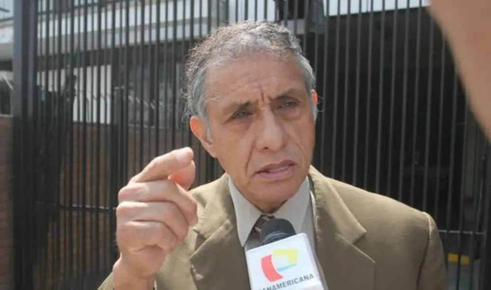 Roberto Huamán Azcurra fue homenajeado durante la ceremonia por el XXV aniversario de la operación Chavín de Huántar. Foto: Captura Panamericana Roberto Huamán Azcurra fue homenajeado durante la ceremonia por el XXV aniversario de la operación Chavín de Huántar. Foto: Captura Panamericana