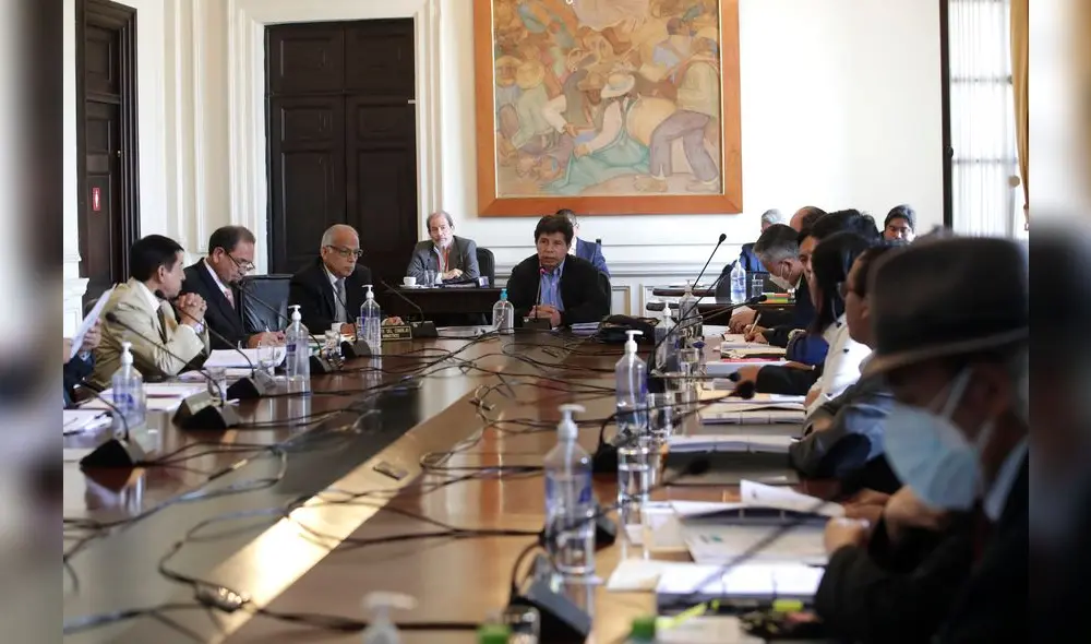 Según la propuesta de Elías Avalos, las sesiones de Consejo de Ministros serían publicas así como lo son las sesiones del Congreso y de los gobiernos Regionales y Municipales. Foto: La República.