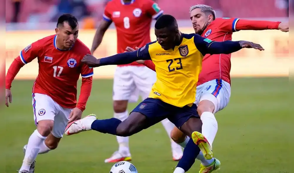 Chile quedó en el séptimo lugar de las Elimiantorias Qatar 2022. Foto: EFE