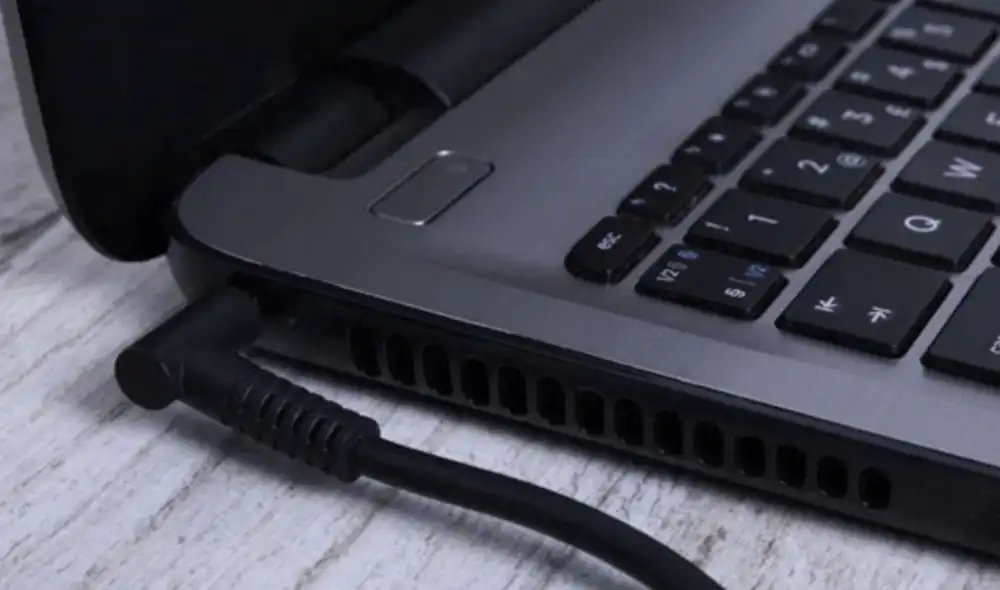 La degradación de la batería de una laptop depende de los ciclos de carga. Foto: SoyTecno