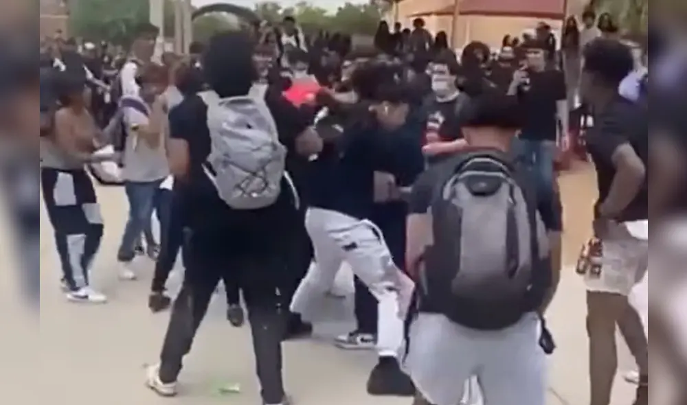 Pelea culminó con la detención del padre de familia y un menor de 15 años. Foto: New York Post