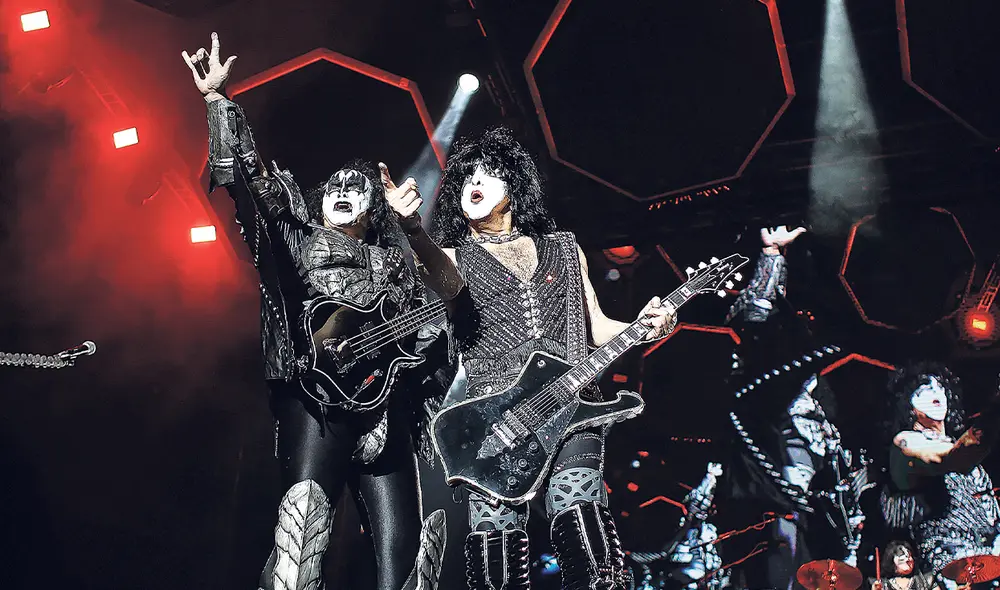 Vigentes. Los músicos cumplieron con generar euforia y nostalgia. Los fans aplaudieron que repitieran en Lima cada gesto y movimiento que antes solo habían visto en fotos, películas y videos. Foto: Antonio Melgarejo/La República Vigentes. Los músicos cumplieron con generar euforia y nostalgia. Los fans aplaudieron que repitieran en Lima cada gesto y movimiento que antes solo habían visto en fotos, películas y videos. Foto: Antonio Melgarejo/La República