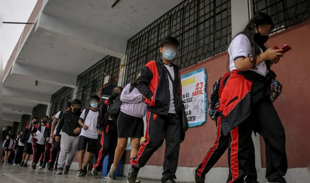 Especialistas recomiendan a los padres y maestros prestar atención a los cambios de conductas de sus hijos y alumnos. Foto: John Reyes/La República Especialistas recomiendan a los padres y maestros prestar atención a los cambios de conductas de sus hijos y alumnos. Foto: John Reyes/La República