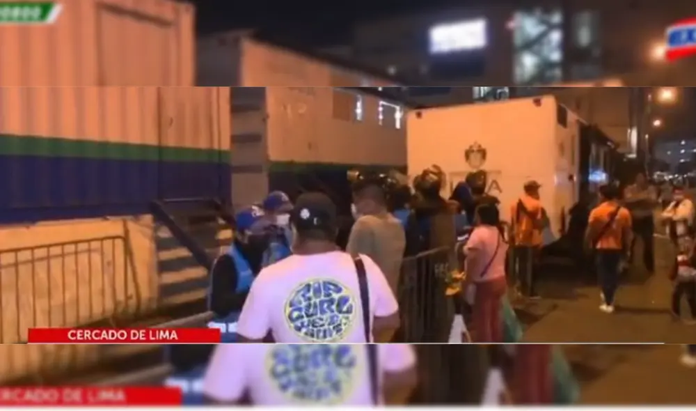 Violenta fiscalización de la Municipalidad de Lima es denunciada por ciudadanos. Foto: Exitosa