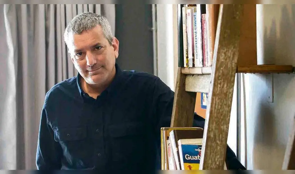 En arequipa. El autor peruano presentó la reedición de Abril rojo, su primera novela. Foto: Rodrigo Talavera/La República