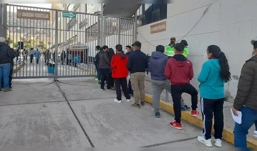 Postulantes deben competir por pocas vacantes ofertadas por la casa superior de estudios de Cusco. Foto: URPI/Luis Álvarez Postulantes deben competir por pocas vacantes ofertadas por la casa superior de estudios de Cusco. Foto: URPI/Luis Álvarez