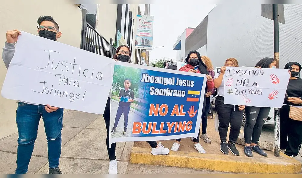 Solidaridad. Mientras la familia del agredido recibe apoyo, la madre del otro niño dice que su hijo no golpeó a nadie. Foto: URPI/La República Solidaridad. Mientras la familia del agredido recibe apoyo, la madre del otro niño dice que su hijo no golpeó a nadie. Foto: URPI/La República