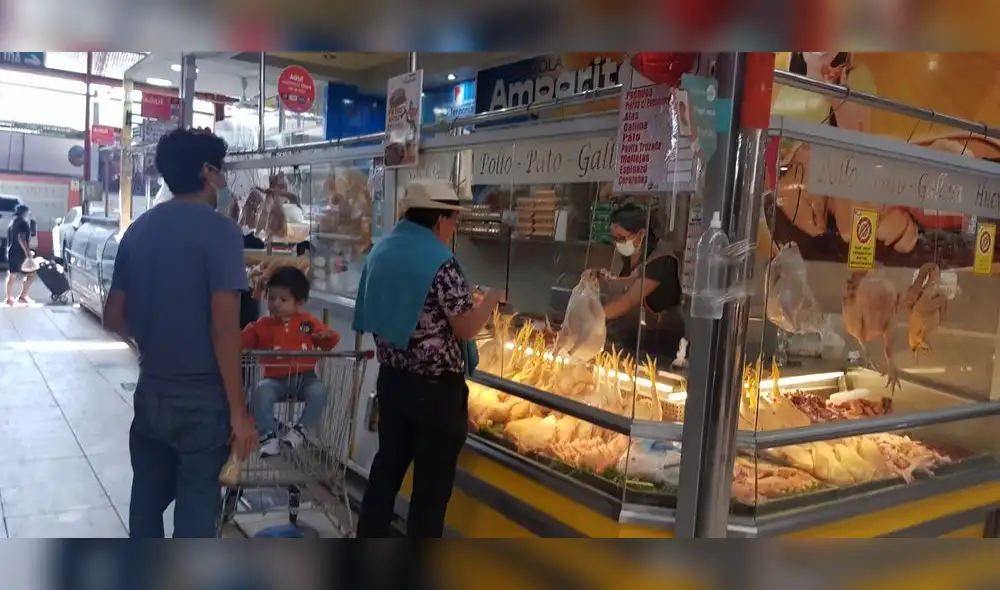 Costo del pollo registró un aumento de precio casi imperceptible. Foto: Wilder Pari/URPI
