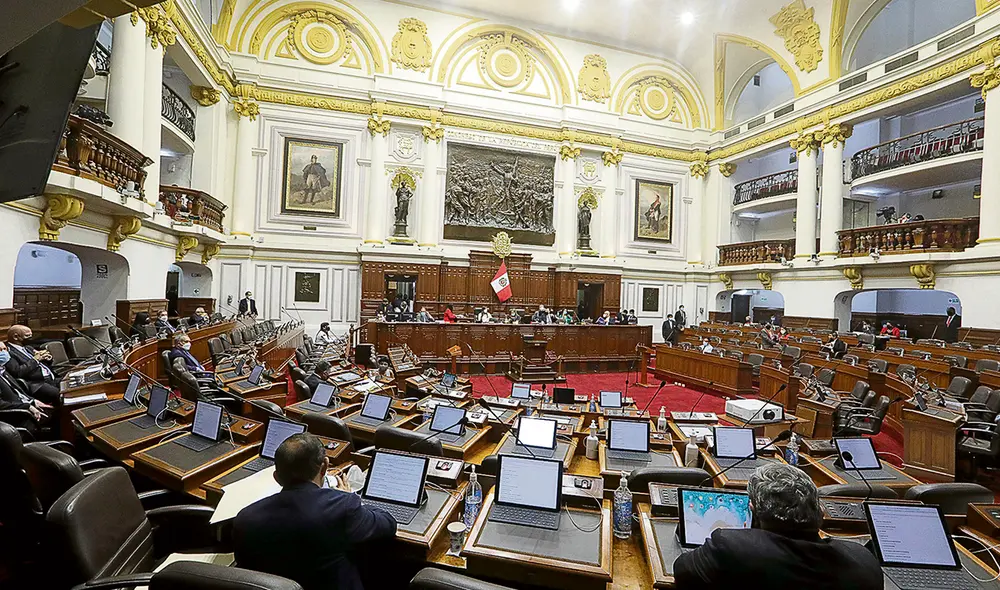 Votación. Hoy eligen a los miembros del TC sin un pleno conocimiento sobre el concurso. Ayer Acción Popular intentó entrevistar a los postulantes, sin éxito. Foto: Congreso